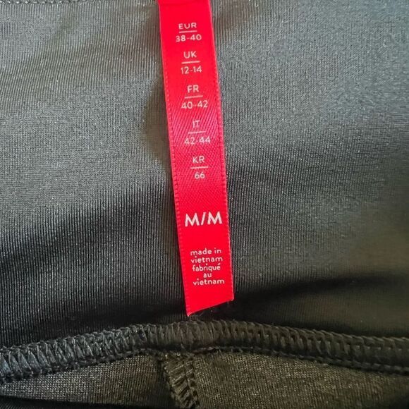 NWT Spanx Ponte Split Hem Leggings Gray Size M - Picture 3 of 6